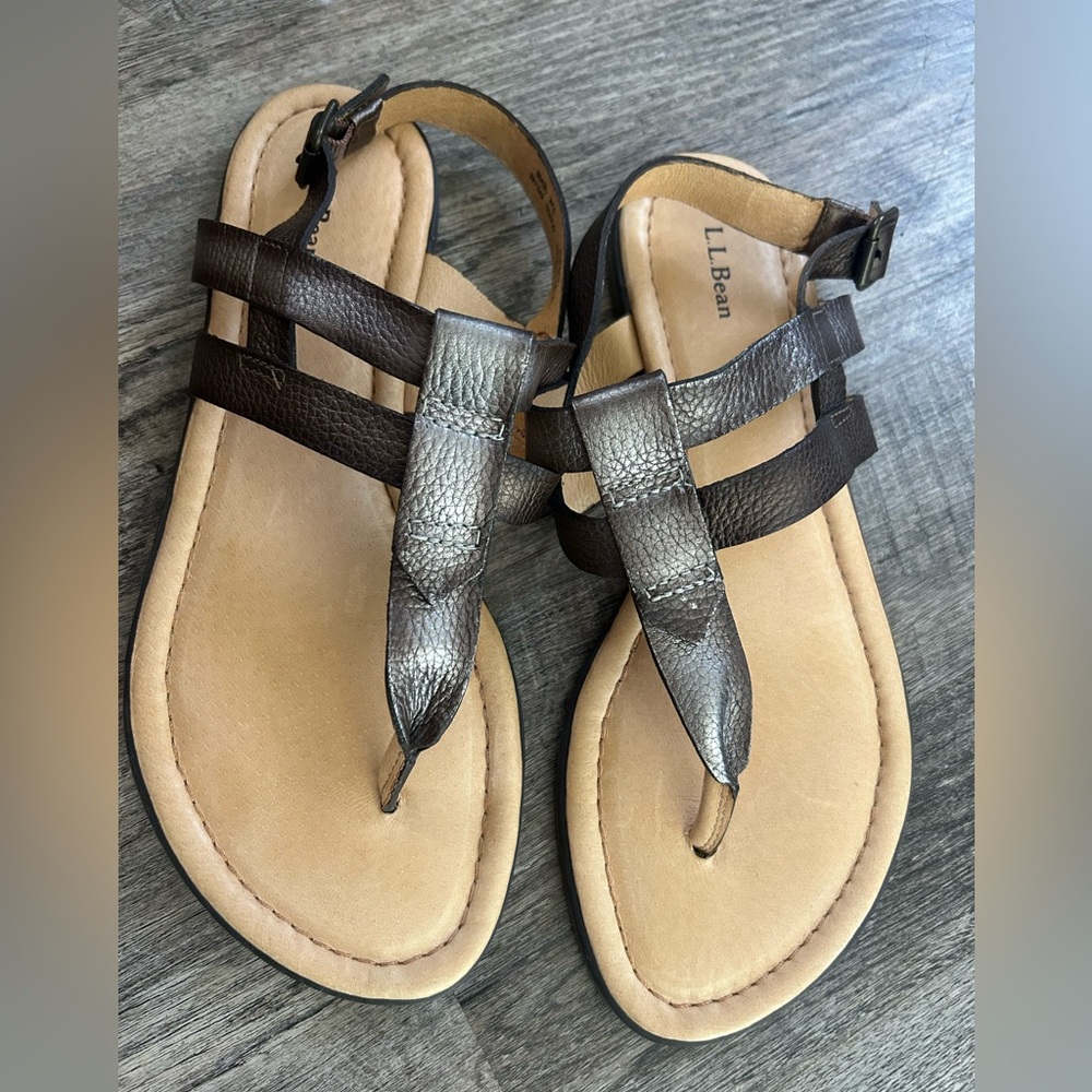 L.L. Bean Women's Tan and Silver Sandals Size 8